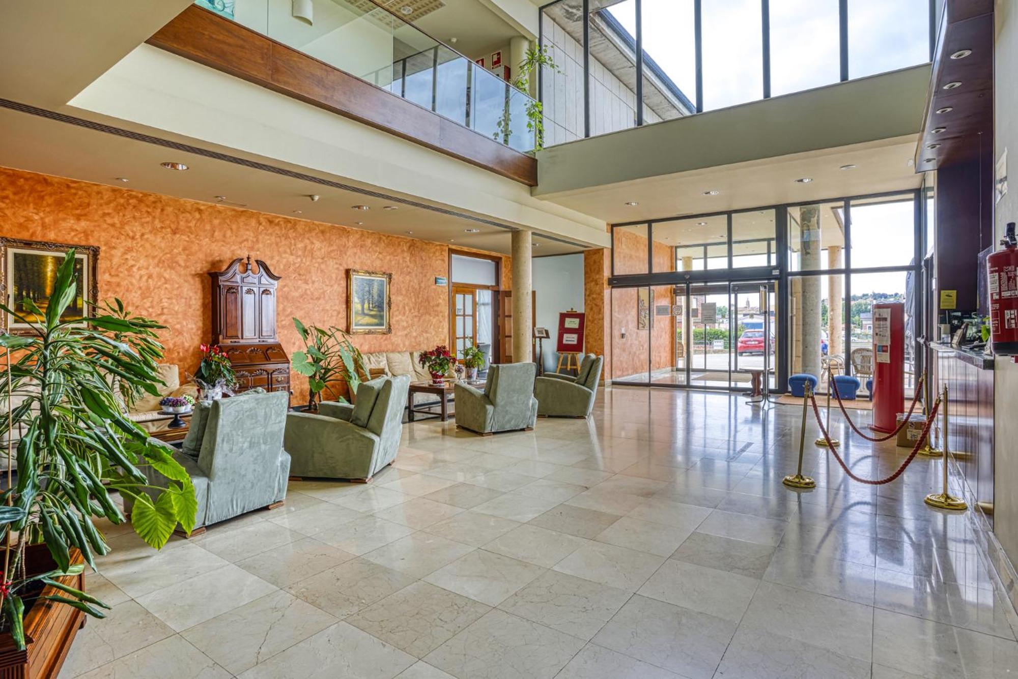 Hotel Villa De Almazan Exterior photo
